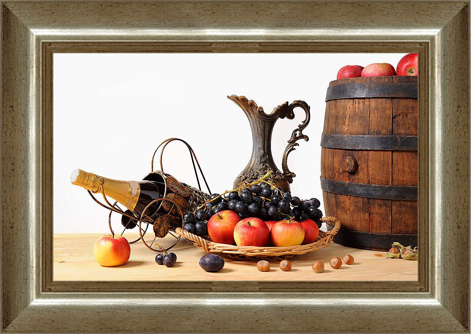 Картина в раме - Фрукты и ягоды в корзинке и яблоки на бочке