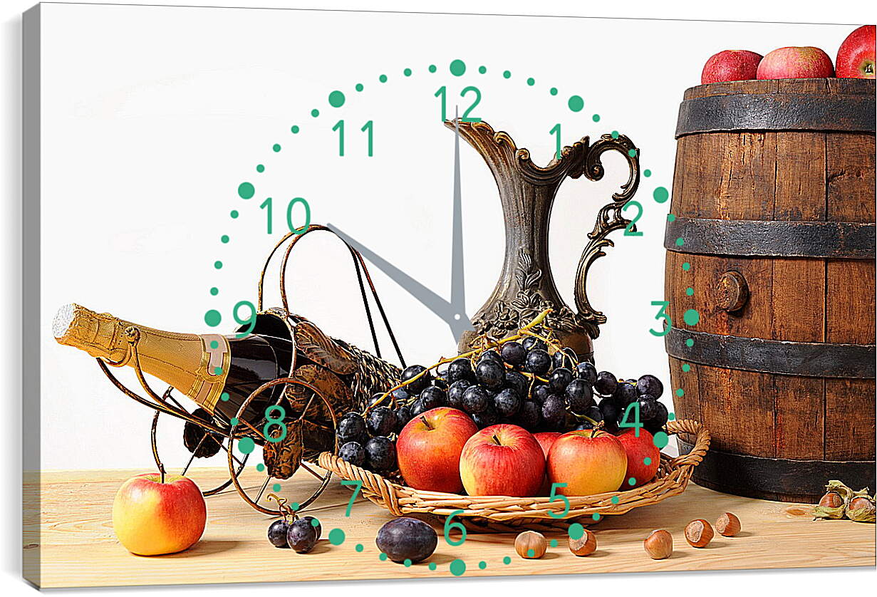 Часы картина - Фрукты и ягоды в корзинке и яблоки на бочке