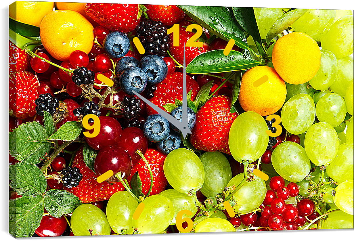 Часы картина - Ягоды и фрукты вид сверху