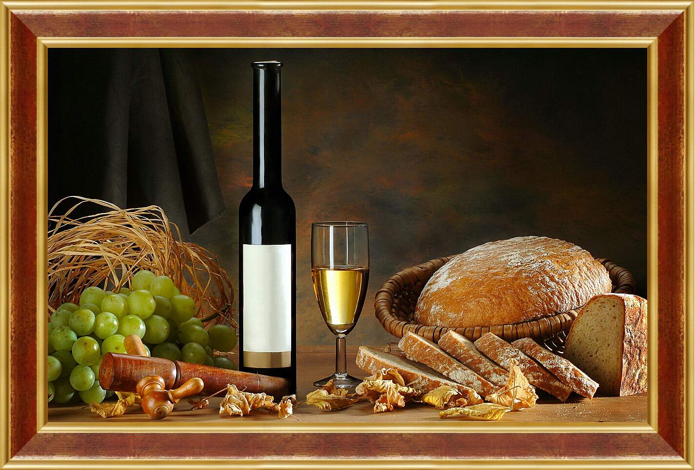 Картина в раме - Бутылка вина, бокал вина, хлеб и виноград