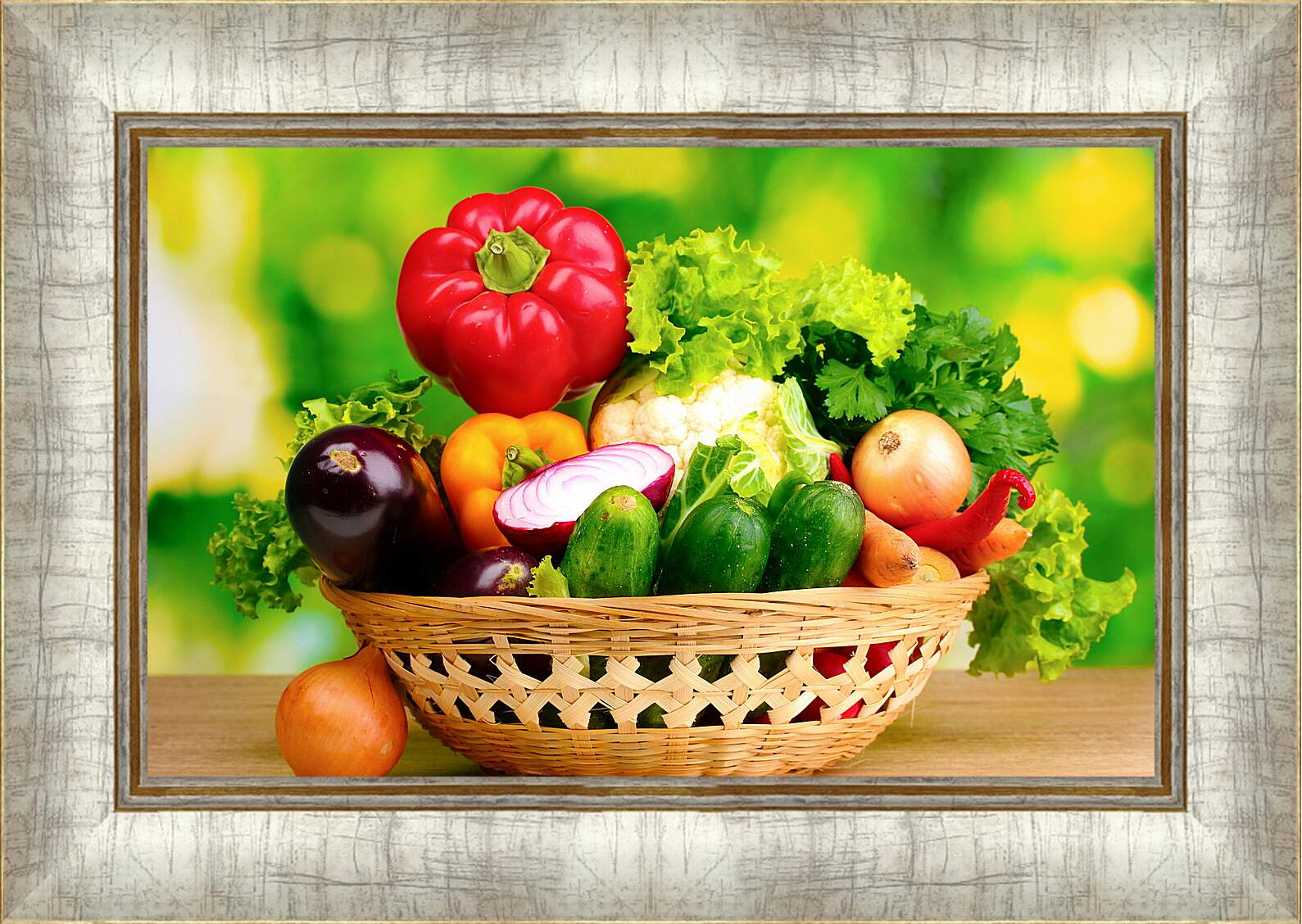 Картина в раме - Плетёная корзинка овощей