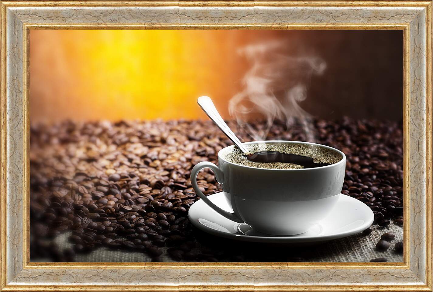 Картина в раме - Горячая чашка кофе на фоне кофейных зёрен