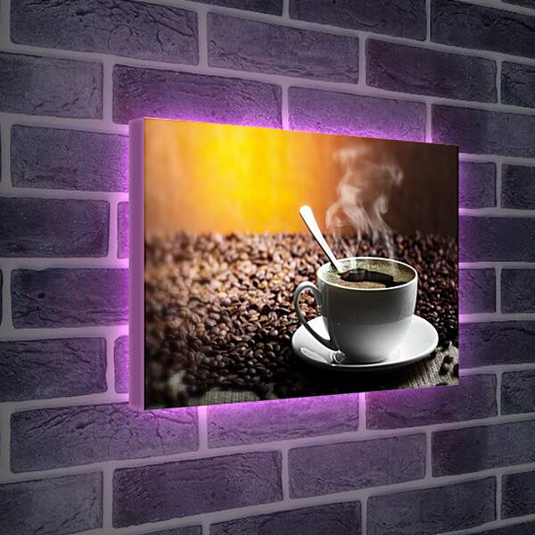 Лайтбокс световая панель - Горячая чашка кофе на фоне кофейных зёрен