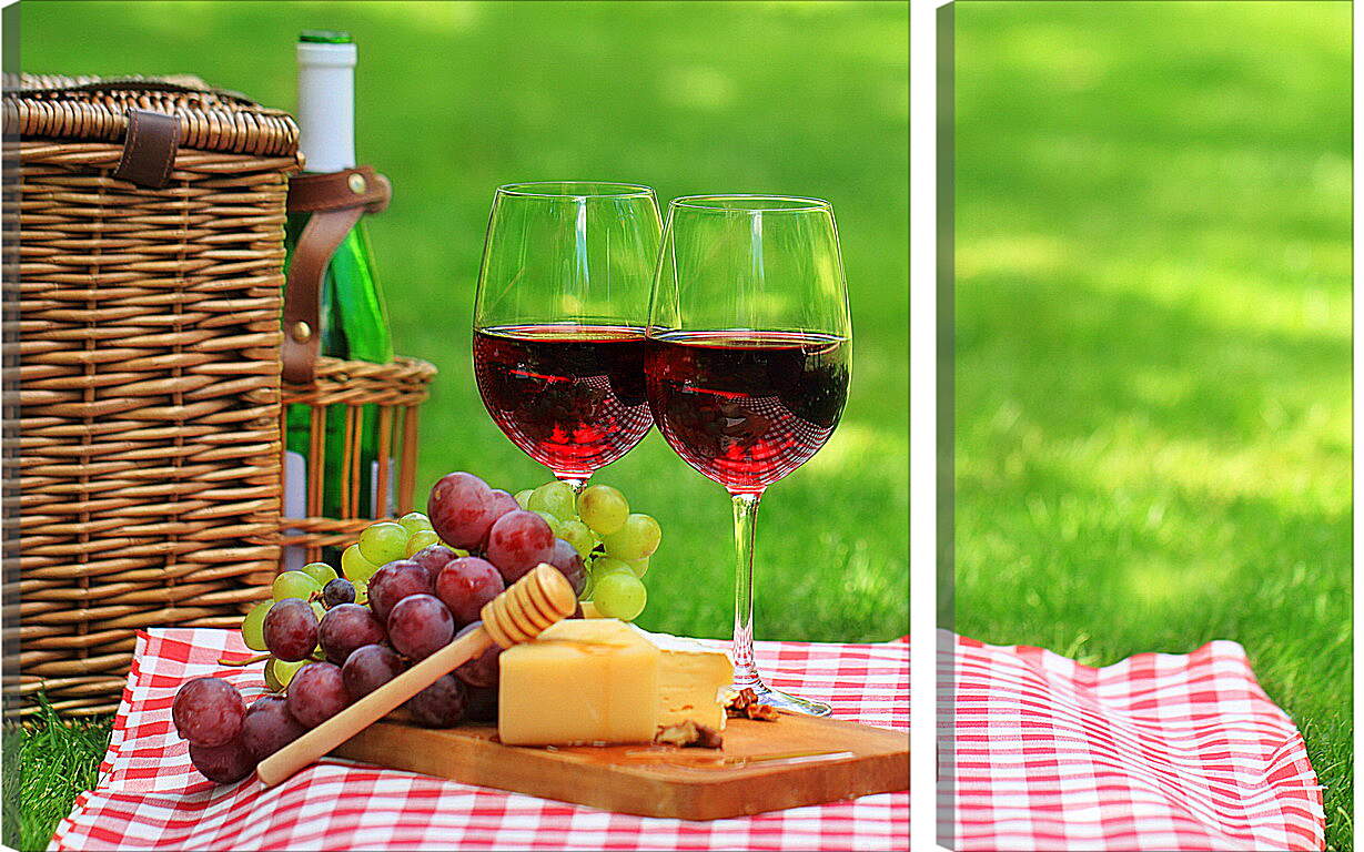 Модульная картина - Гроздья винограда, сыр и два бокала красного вина
