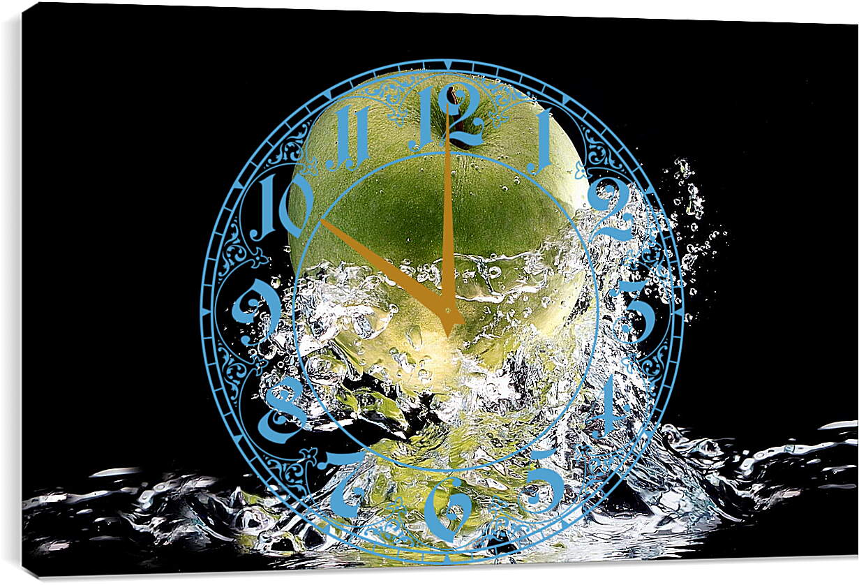 Часы картина - Зеленое спелое яблоко в брызгах воды