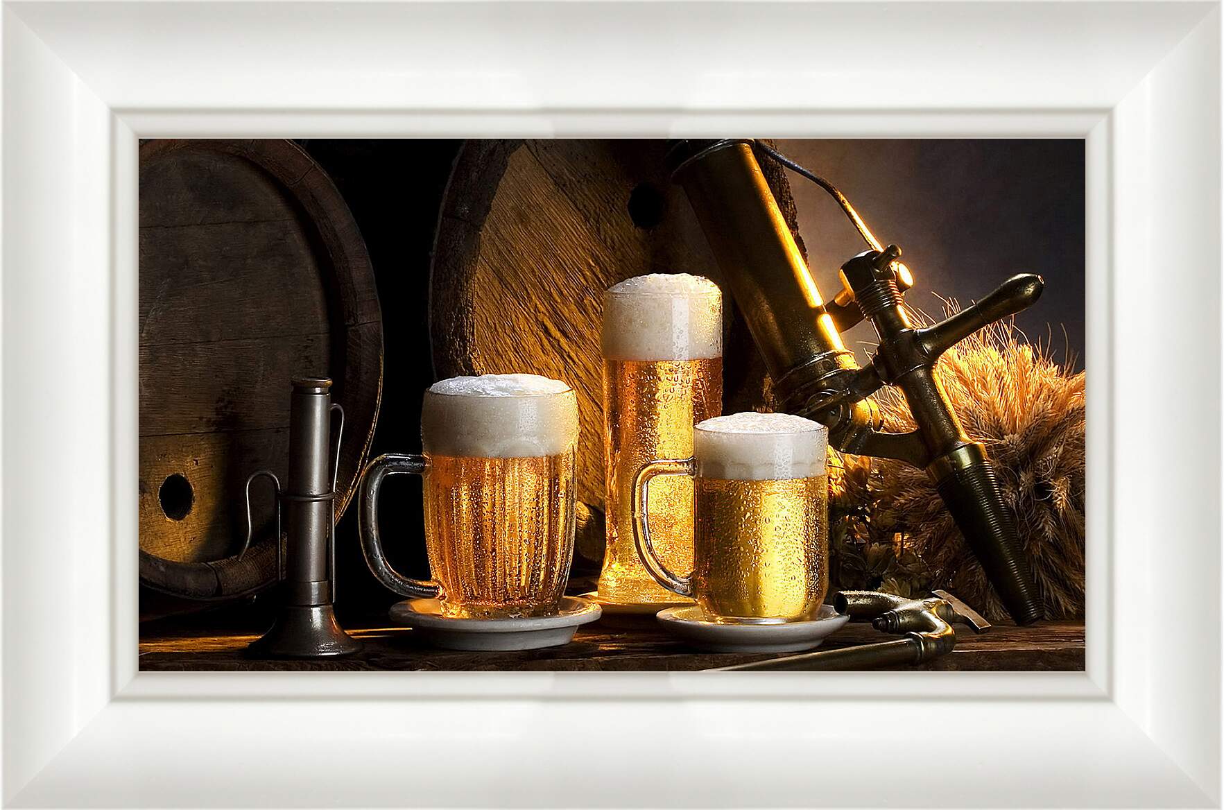 Картина в раме - Бочки и три кружки пива