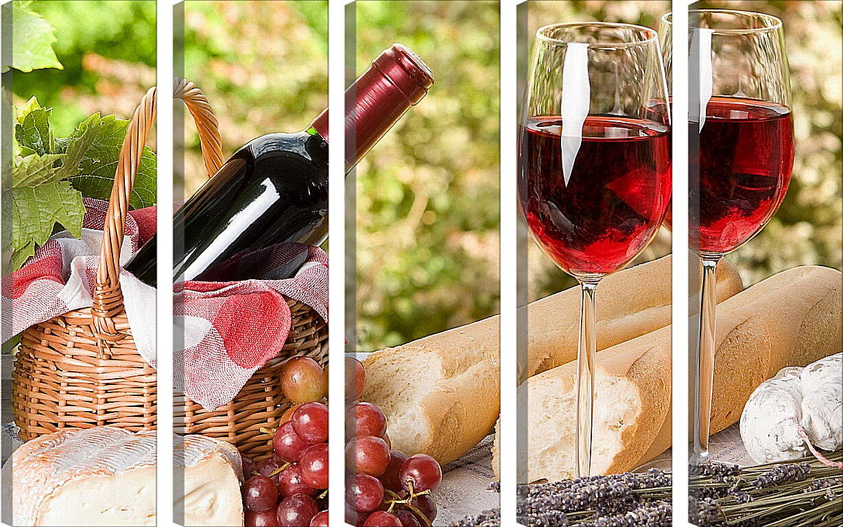 Модульная картина - Два бокала вина и бутылка в корзине