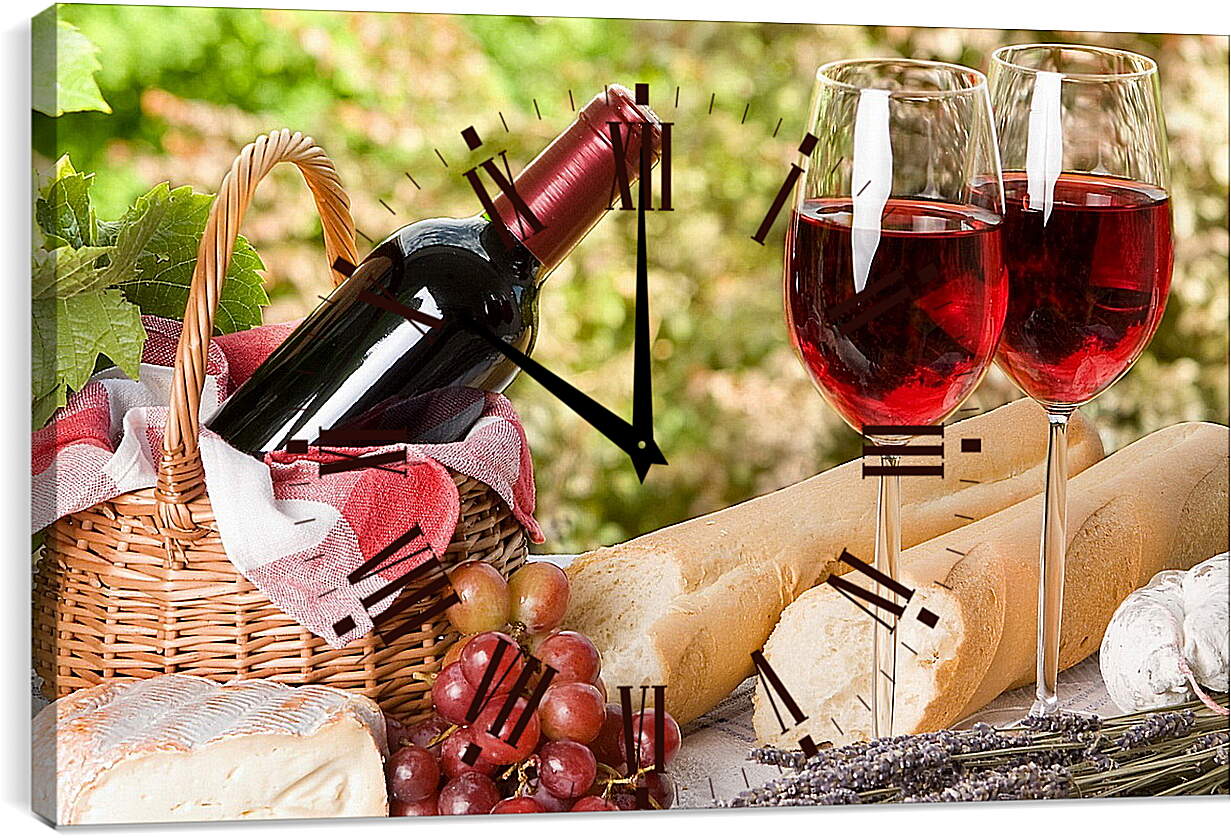 Часы картина - Два бокала вина и бутылка в корзине