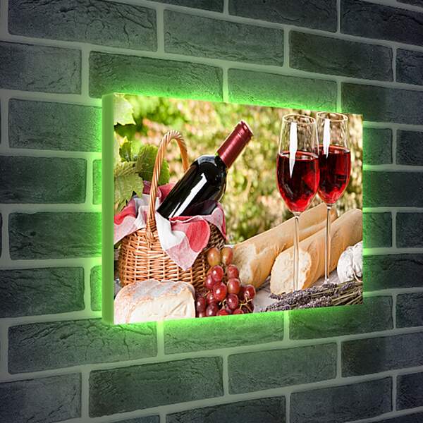 Лайтбокс световая панель - Два бокала вина и бутылка в корзине