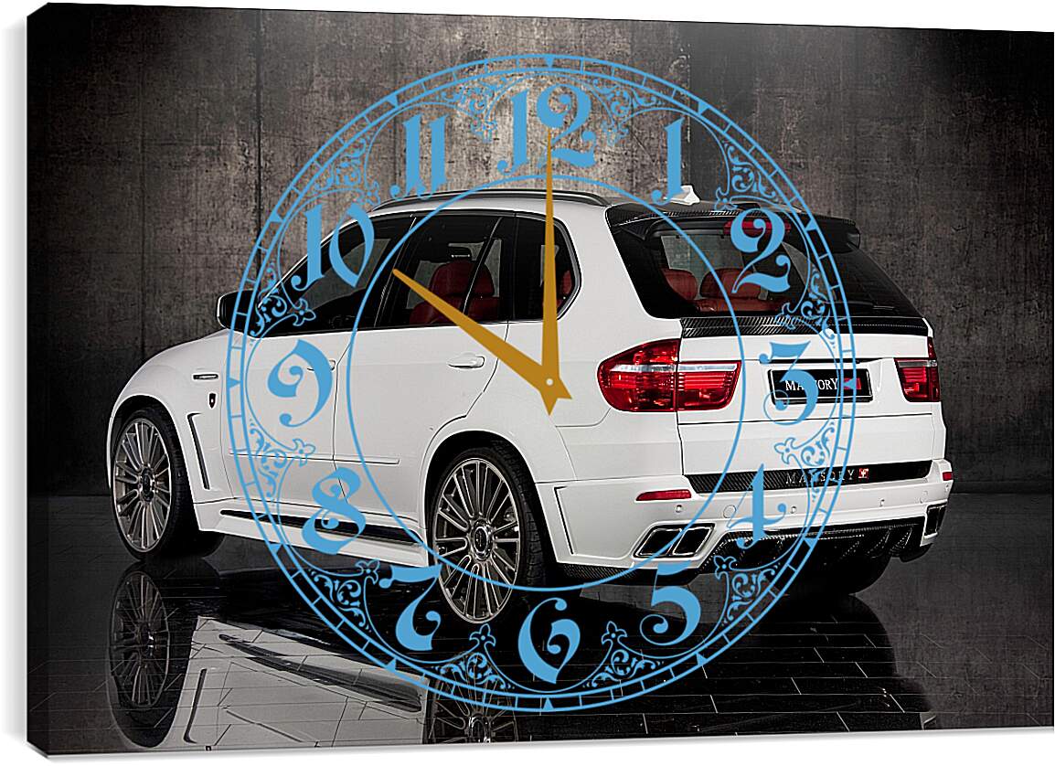 Часы картина - Белый БМВ (BMW X5 E70)