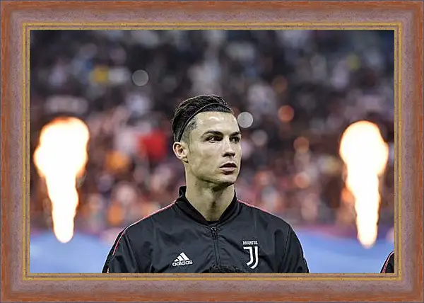 Картина в раме - Криштиану Роналду (Cristiano Ronaldo) Картина в раме - Криштиану Роналду (Cristiano Ronaldo)