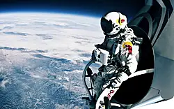 Плакат на стену - Космонавт на орбите Плакат на стену - Космонавт на орбите