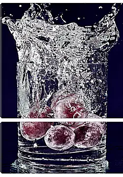 Модульная картина - Красный виноград и всплеск воды Модульная картина - Красный виноград и всплеск воды