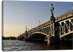 Постер на подрамнике - Мост в Санкт-Петербурге Постер на подрамнике - Мост в Санкт-Петербурге
