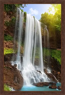 Картина в раме - Белый струи водопада Картина в раме - Белый струи водопада