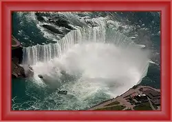 Картина в раме - Водопад с высоты птичьего полета Картина в раме - Водопад с высоты птичьего полета
