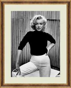 Картина в раме - Мерилин Монро в белых брюках (Marilyn Monroe) Картина в раме - Мерилин Монро в белых брюках (Marilyn Monroe)